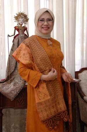 Ibu Mufidah Kalla1